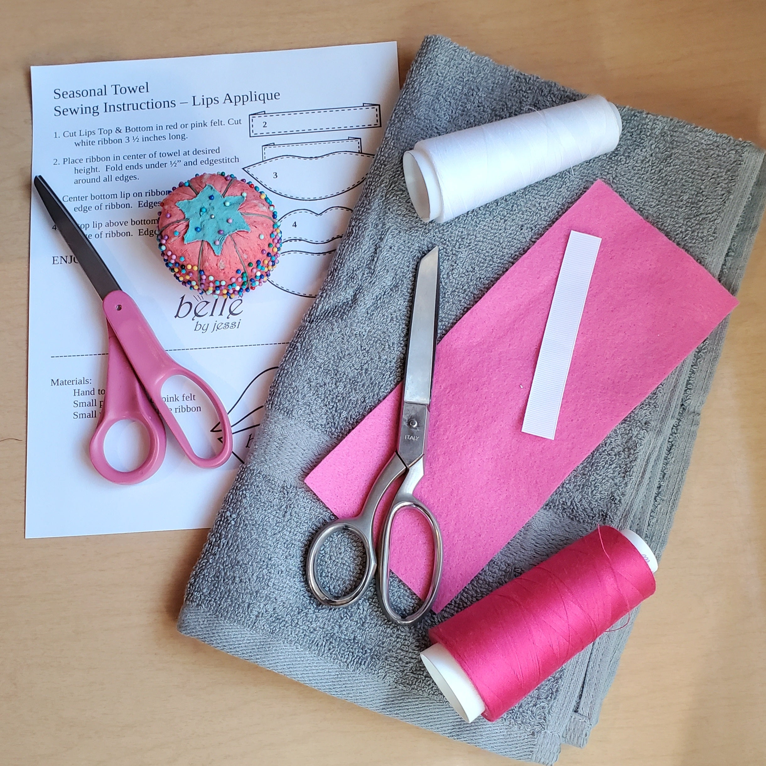 Sewing Pattern - Digital Download, Lip Applique for Towel