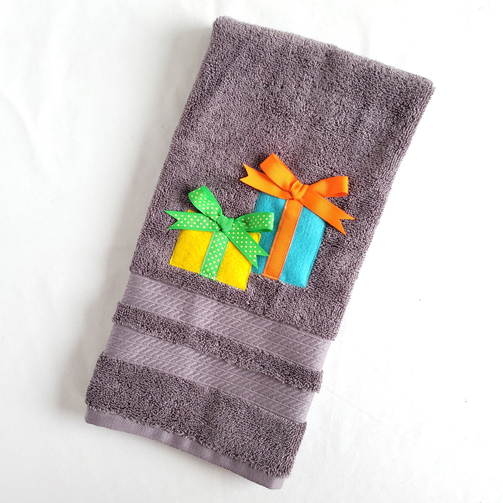 Towel Applique - Presents