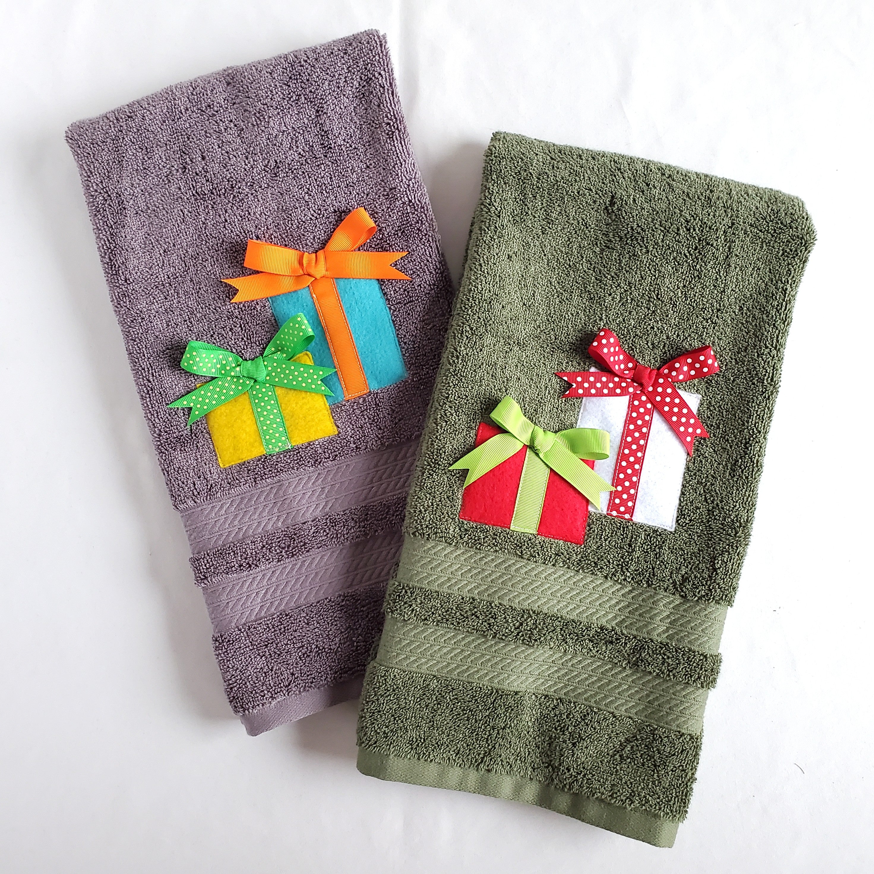 Towel Applique - Presents