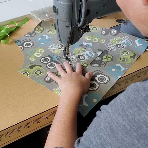 Sewing Pattern, Kids Apron - digital download